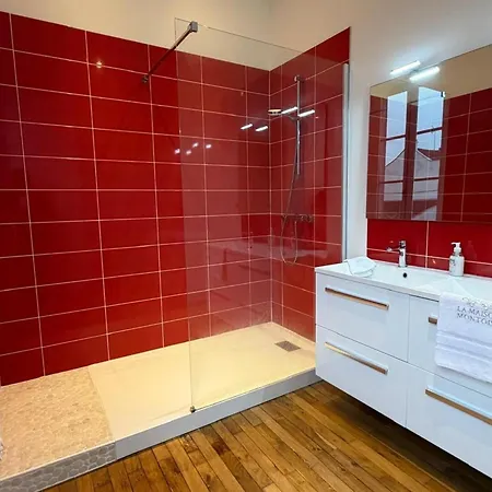 Maison Avec Parking, Proche Centre - 15 Pers. - Fr-1-410-494 * Le Mans
