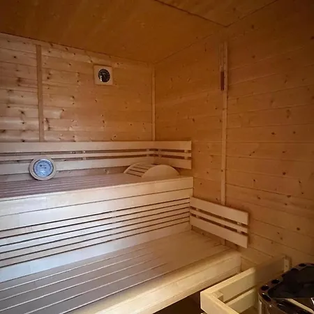 Maison Avec Parking, Proche Centre - 15 Pers. - Fr-1-410-494 *