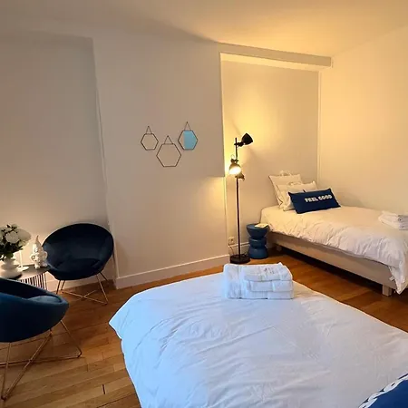 Maison Avec Parking, Proche Centre - 15 Pers. - Fr-1-410-494
